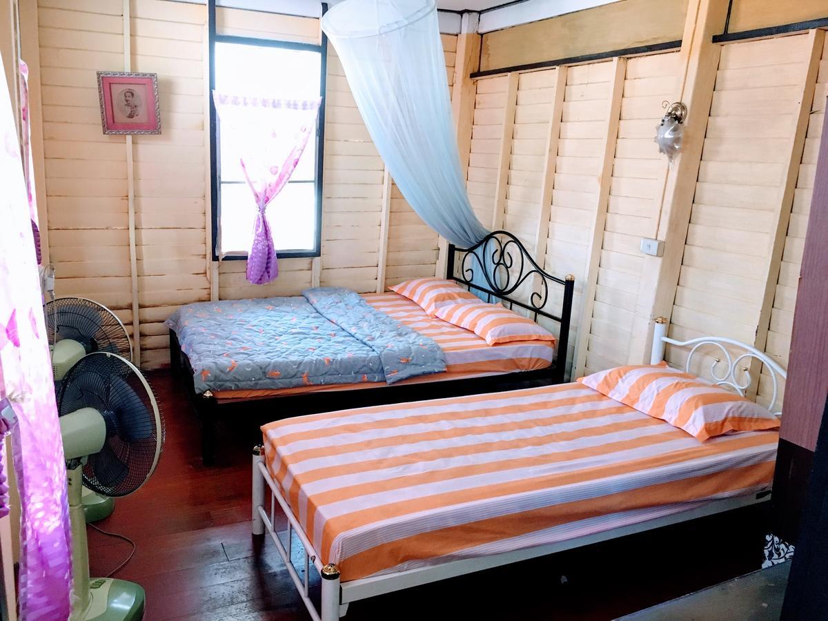 New Phiman Riverview Guesthouse Bangkok Ngoại thất bức ảnh